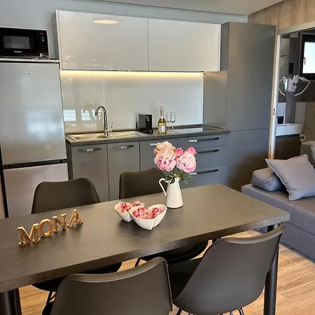 Mobile House Mona